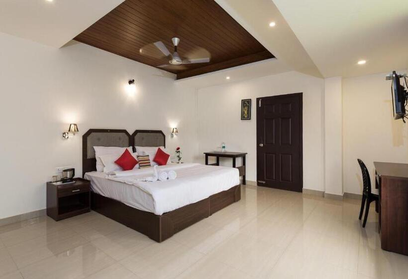 マウンテンビュースイート, Enroute Thekkady