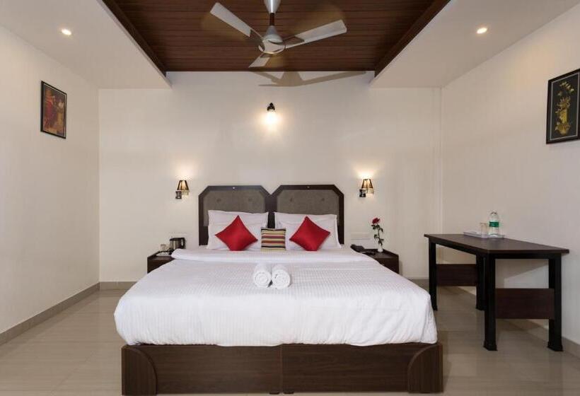 マウンテンビュースイート, Enroute Thekkady