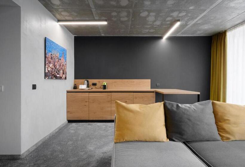 2 Bedroom Suite with Balcony, Adella Boutique Hotel   Free Secured Parking