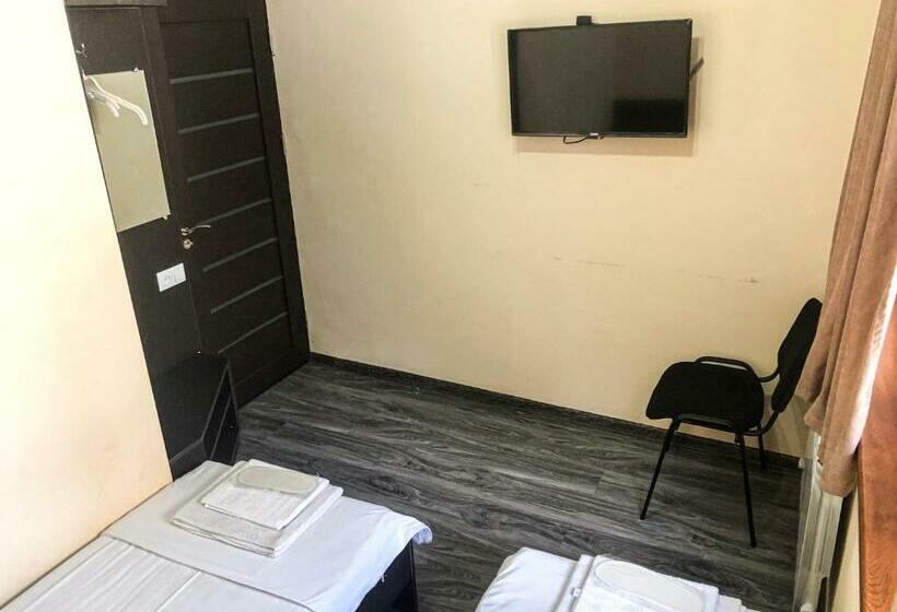 اتاق استاندارد با سرویس بهداشتی مشترک, Victoria