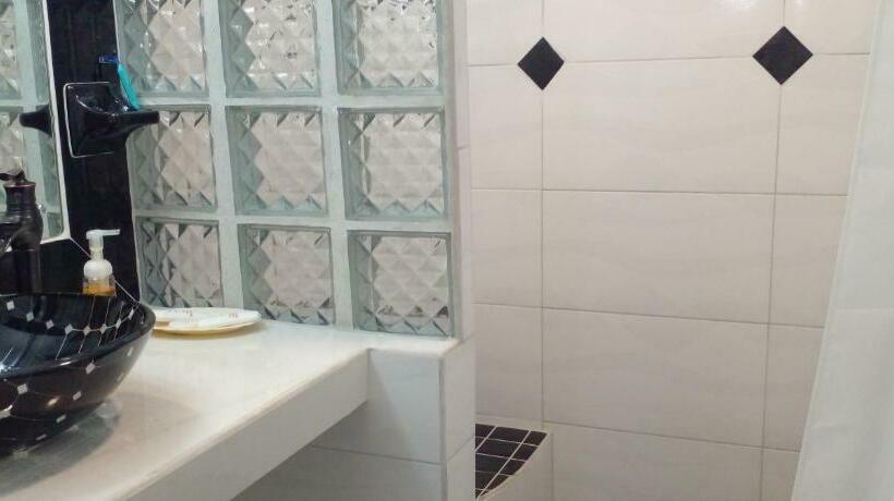 اتاق استاندارد با بالکن, Little Palace Bnb