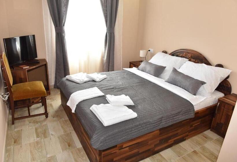 اتاق لوکس, Vir