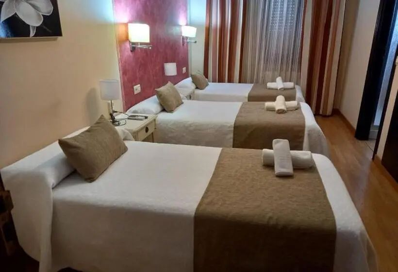 スタンダードトリプルルーム, Hostal El Fogon De Felisa