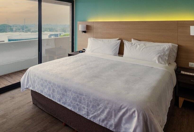 Люкс с Балконом, Staybridge Suites Villahermosa Tabasco, An Ihg