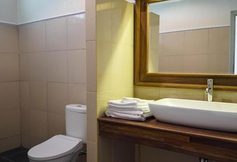 إستوديو قياسى, Jepara Marina Seaview