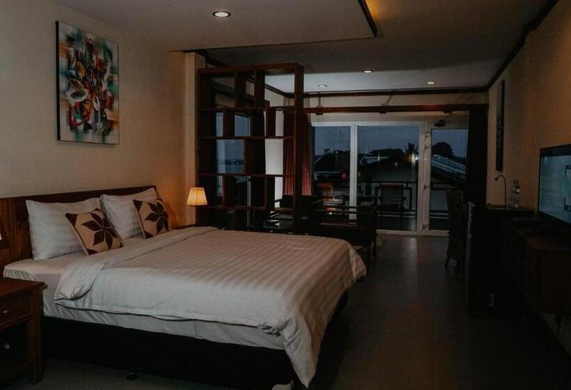 إستوديو قياسى مطل على البحر, Jepara Marina Seaview