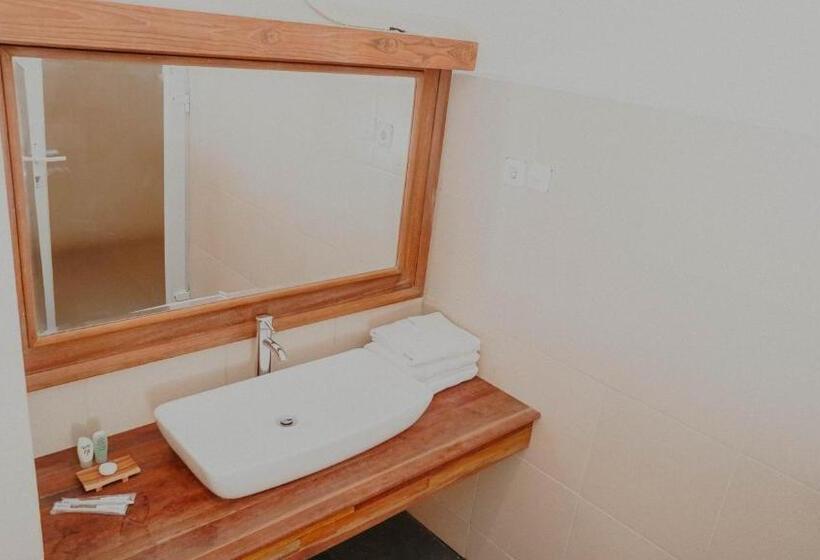 إستوديو قياسى مطل على البحر, Jepara Marina Seaview