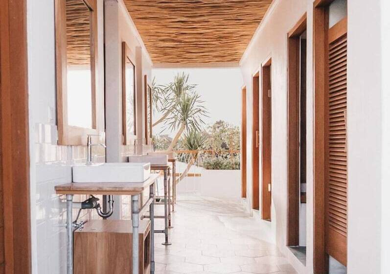 تختخواب در اتاق مشترک, Kos One Hostel