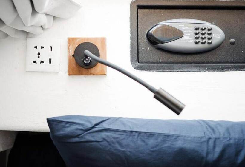 تختخواب در اتاق مشترک, Kos One Hostel