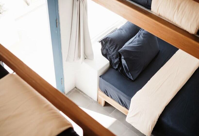 تختخواب در اتاق مشترک, Kos One Hostel