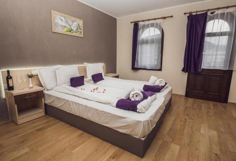 غرفة قياسية, Sky Garden House