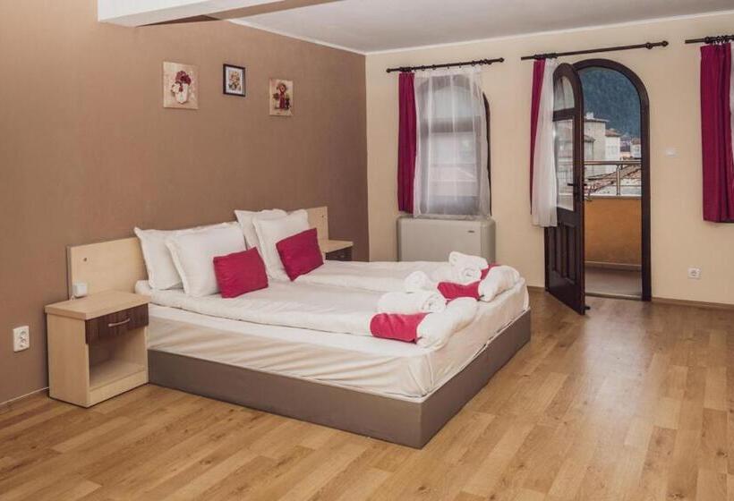 غرفة قياسية, Sky Garden House