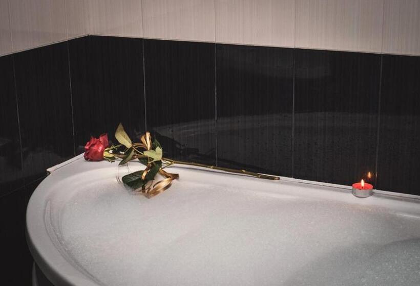 غرفة ديلوكس مزوَّدة بجاكوزي, Sky Garden House