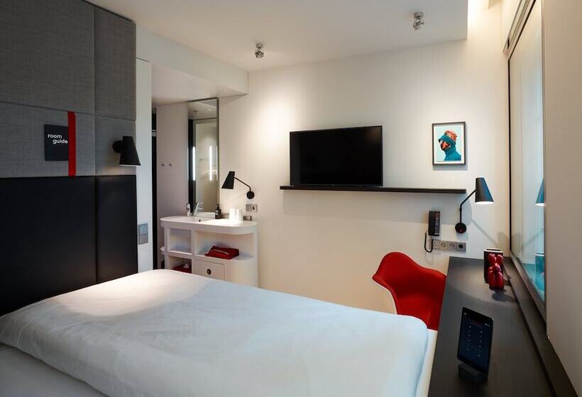 스탠다드 룸 킹사이즈 침대, Citizenm Amstel Amsterdam
