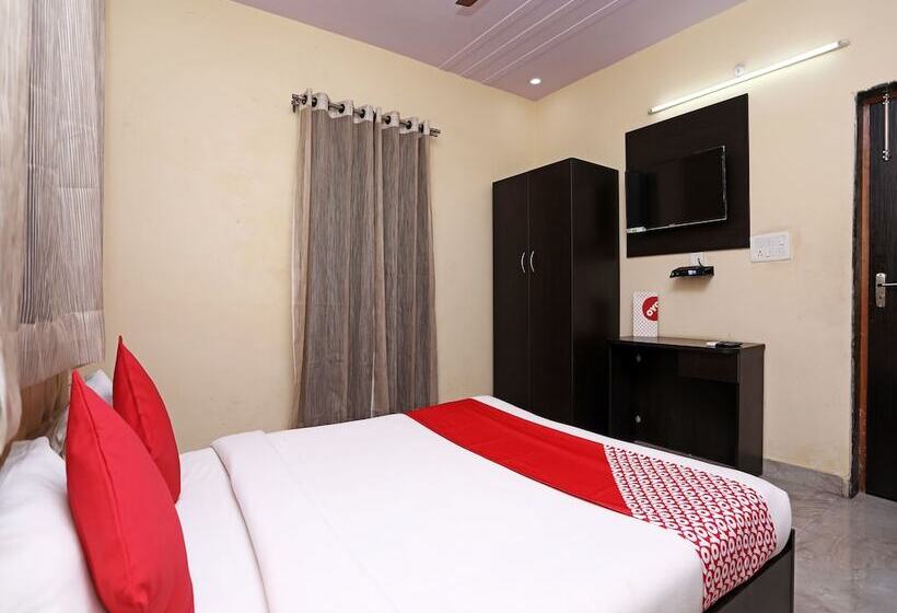 Standardrum, Oyo 17408 Scindia Resorts And Hotels