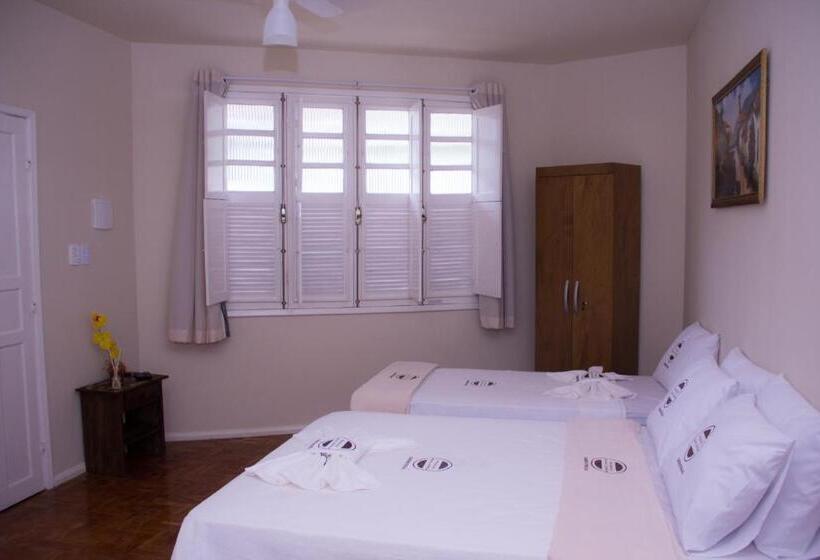 غرفة ديلوكس ثلاثية, Pousada Mama áfrica