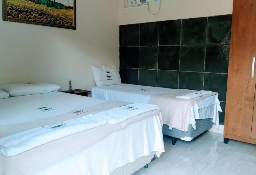 جناح إدارى, Pousada Mama áfrica