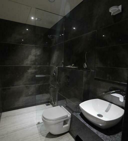 Quarto Executivo, Radiance