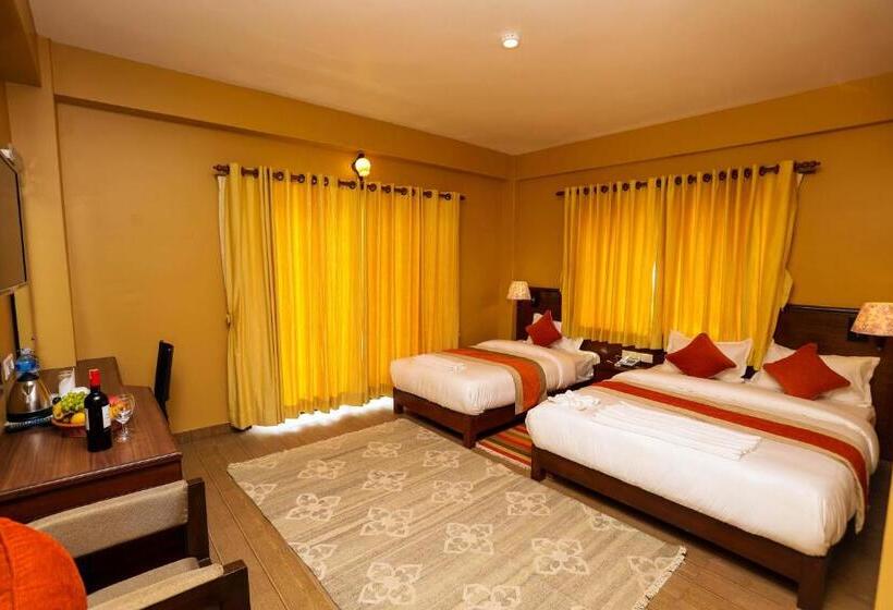 اتاق لوکس خانوادگی, The Clock