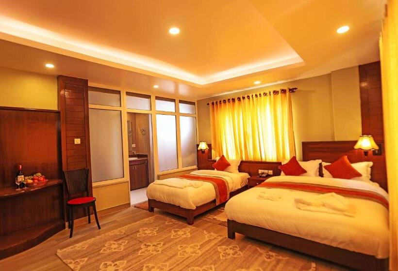 اتاق لوکس خانوادگی, The Clock