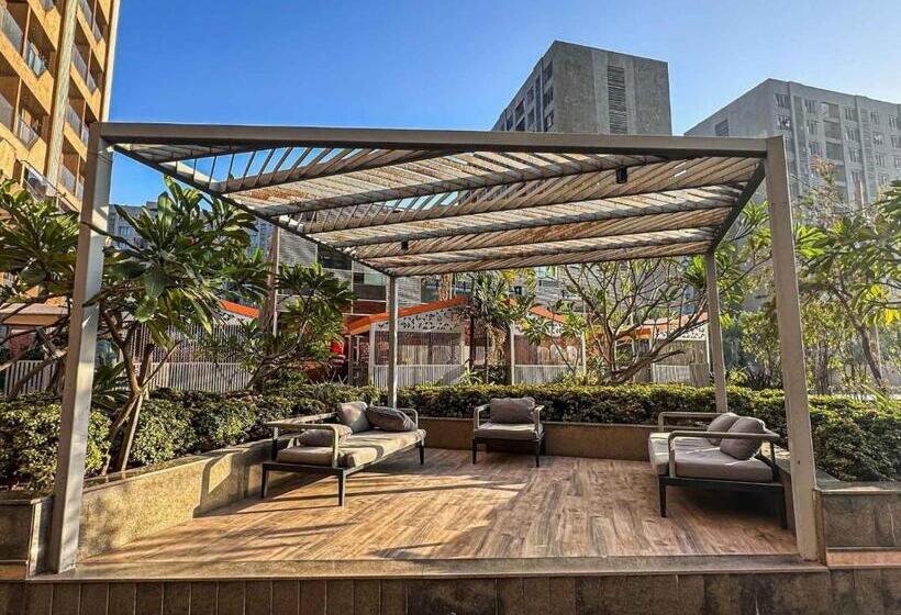 带2个卧室的公寓, Ambition Studio Apartment At Weekend Address