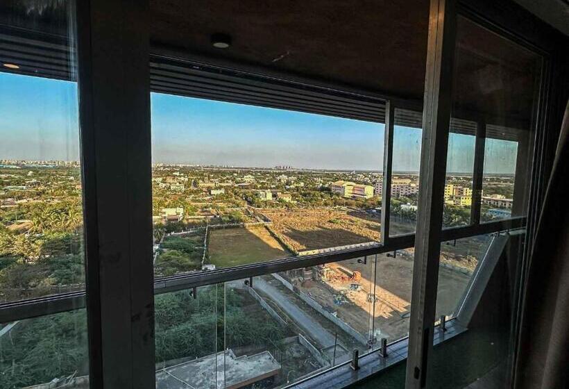 带2个卧室的公寓, Ambition Studio Apartment At Weekend Address