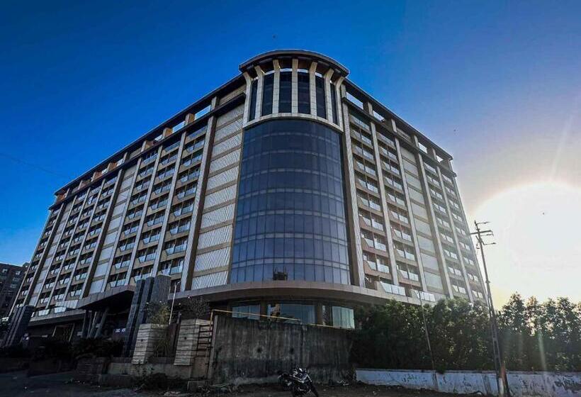 带2个卧室的公寓, Ambition Studio Apartment At Weekend Address