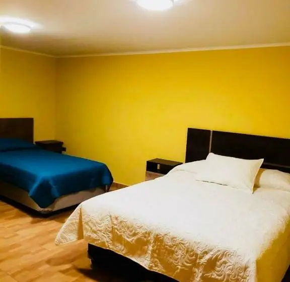 اتاق لوکس, Hostal Apanantor 1