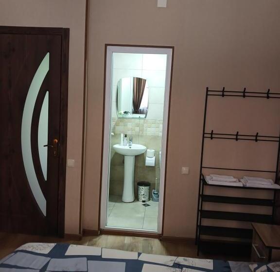 اتاق استاندارد, Mango Guesthouse