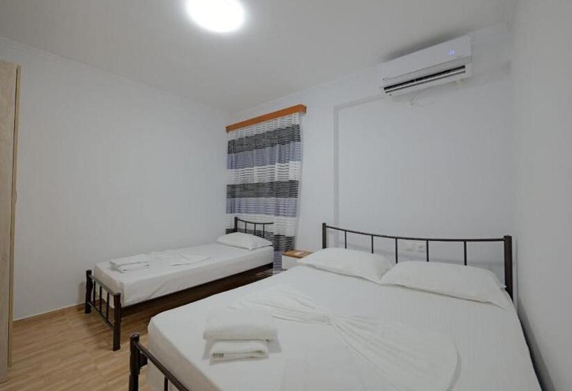 חדר משפחתי נוף לים, Eduard Lagji Apartament