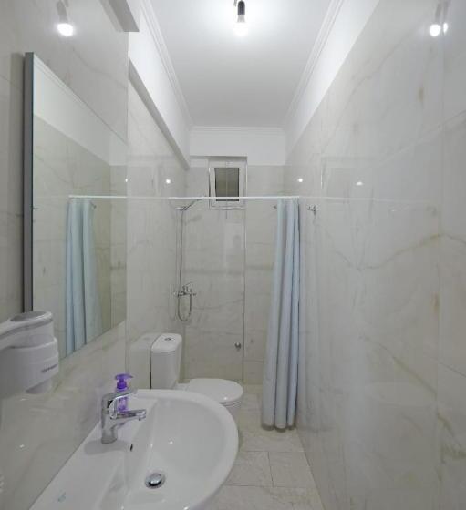 דירת חדר נוף לים, Eduard Lagji Apartament