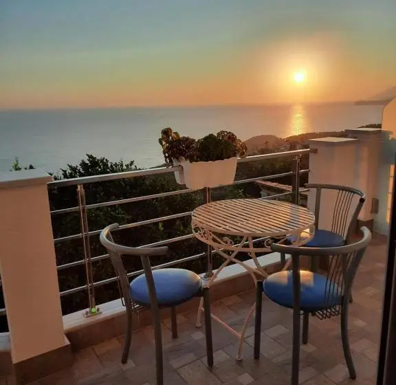 Triple Room Sea View, Eduard Lagji Apartament