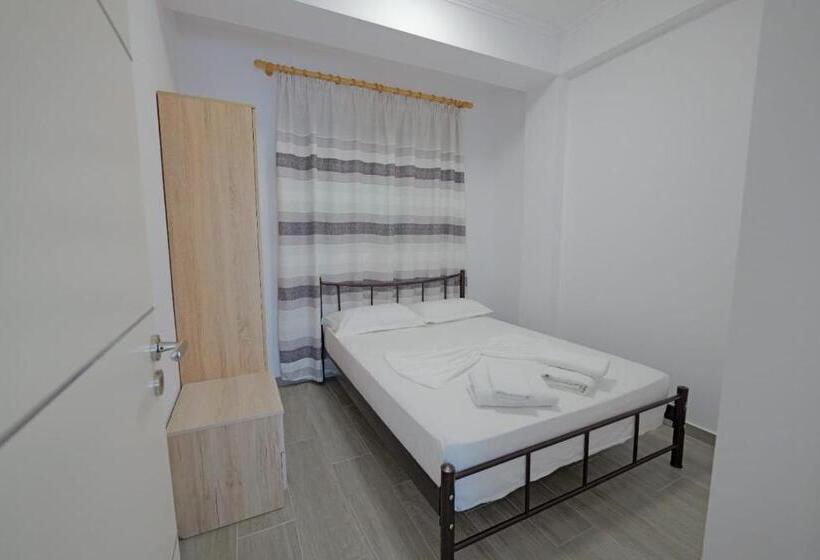 דירת חדר נוף לים, Eduard Lagji Apartament