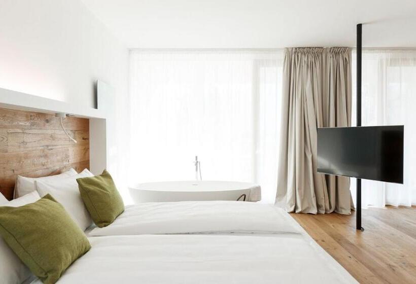 스탠다드 스튜디오, Alea   Garda Lake Suite