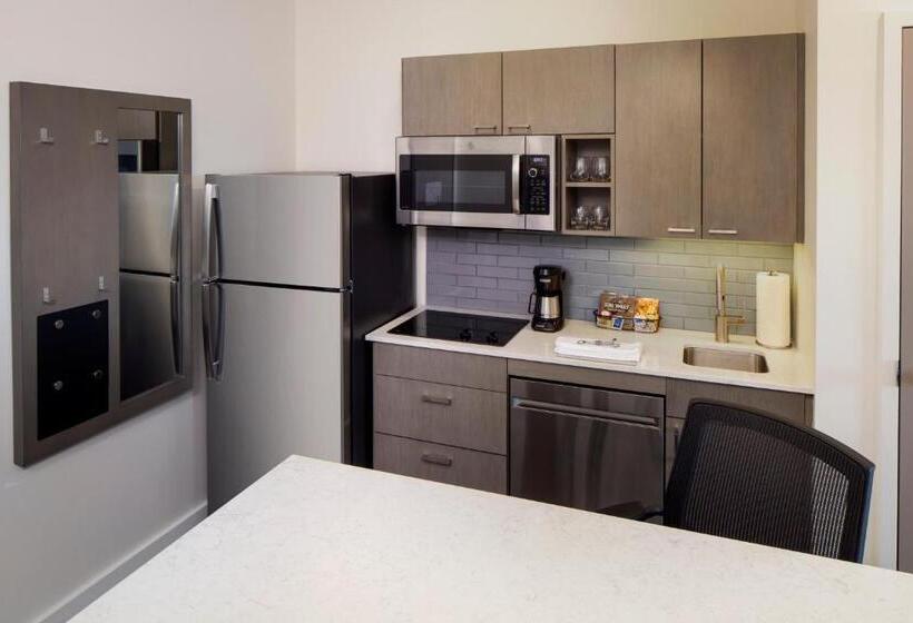 סוויטה מותאמת לאדם עם מוגבלויות, Hyatt House Augusta Downtown