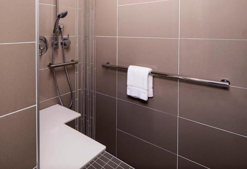 סוויטה מותאמת לאדם עם מוגבלויות, Hyatt House Augusta Downtown