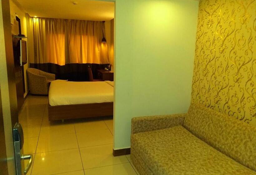 Deluxe-sviitti, Klase Hotels