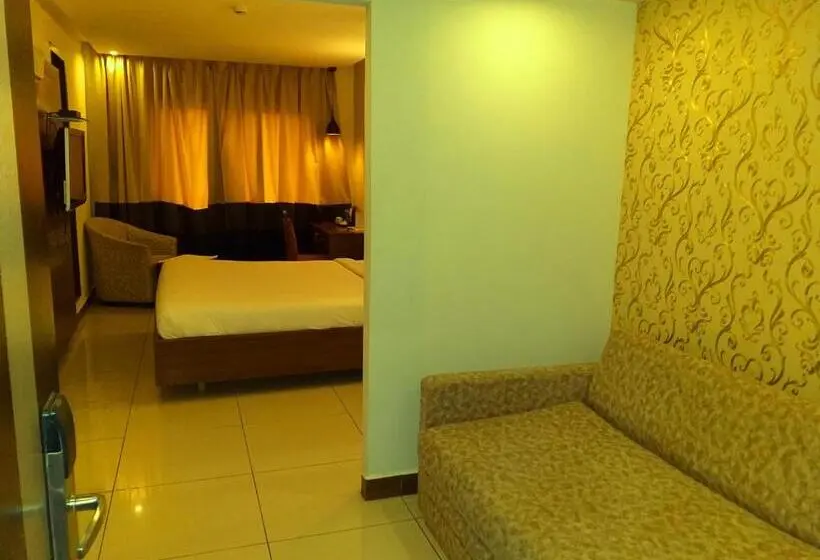 سوییت لوکس, Klase Hotels