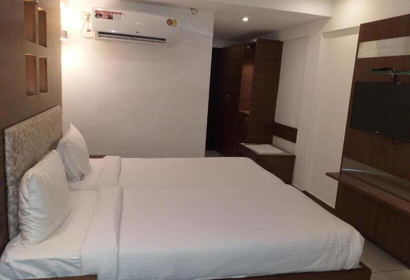 Superior Yhden Hengen Huone, Klase Hotels