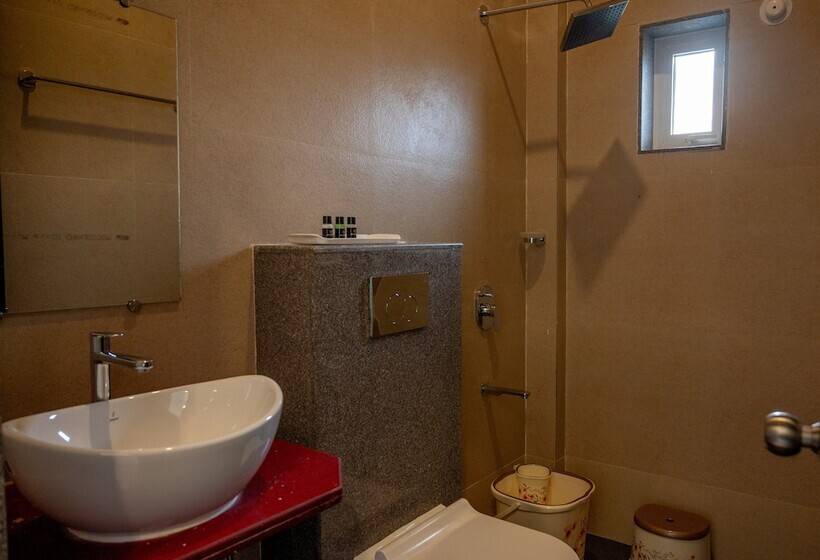 デラックスルーム, Harmal S Residency