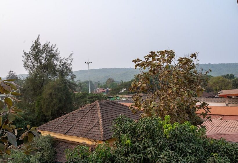 デラックスルーム, Harmal S Residency