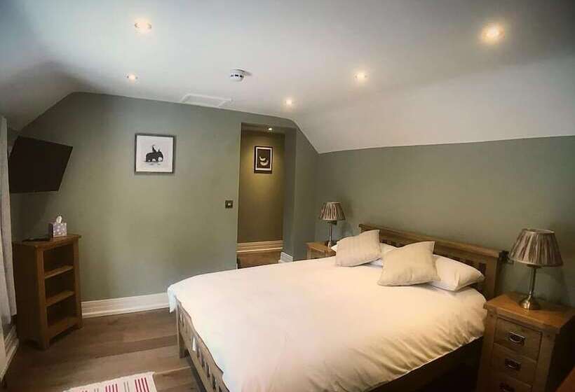 标准间, The Courtyard