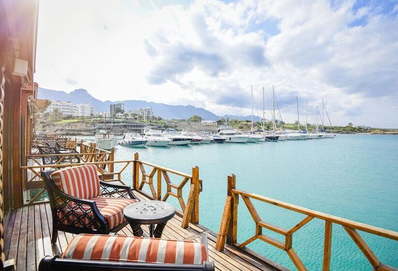 خانه 1 خوابه, Les Ambassadeurs Hotel Casino&marina