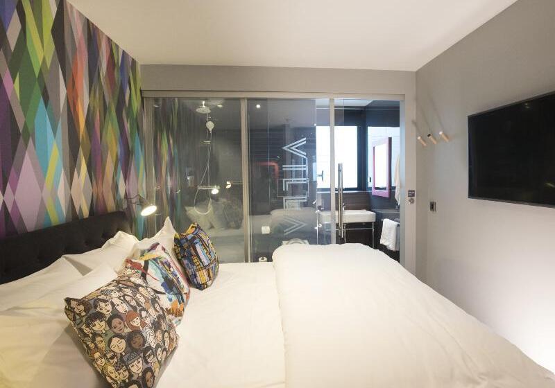 스탠다드 룸, Village Hotel Bristol Filton