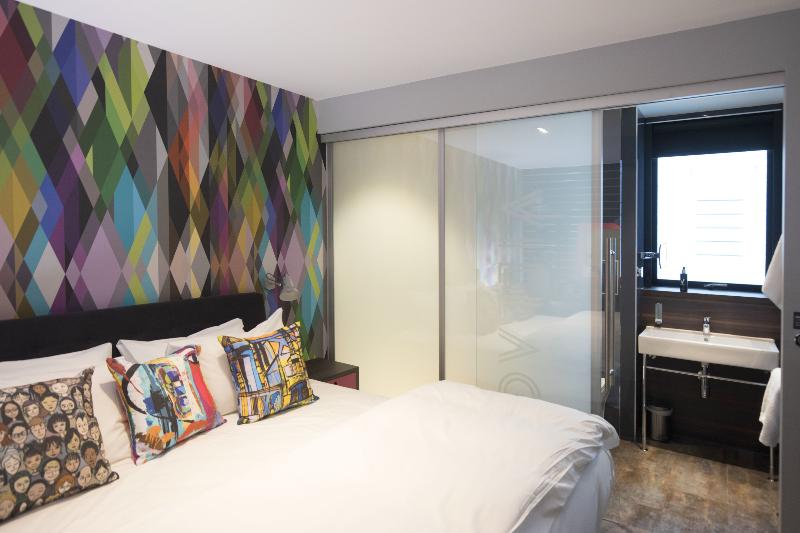 Quarto Estandar, Village Hotel Bristol Filton