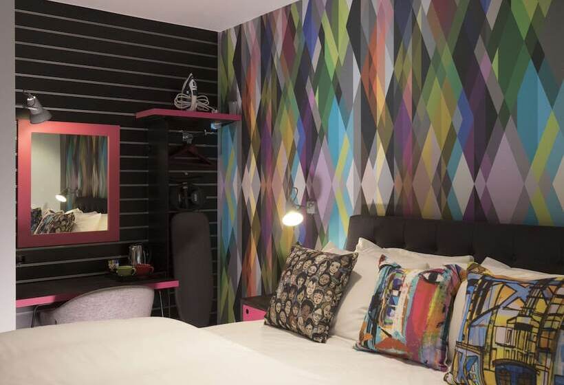 스탠다드 룸, Village Hotel Bristol Filton