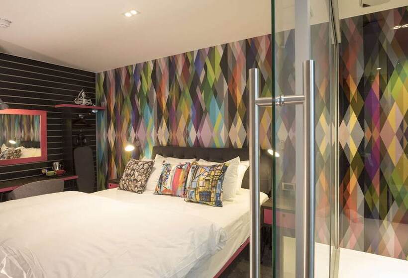 스탠다드 룸, Village Hotel Bristol Filton