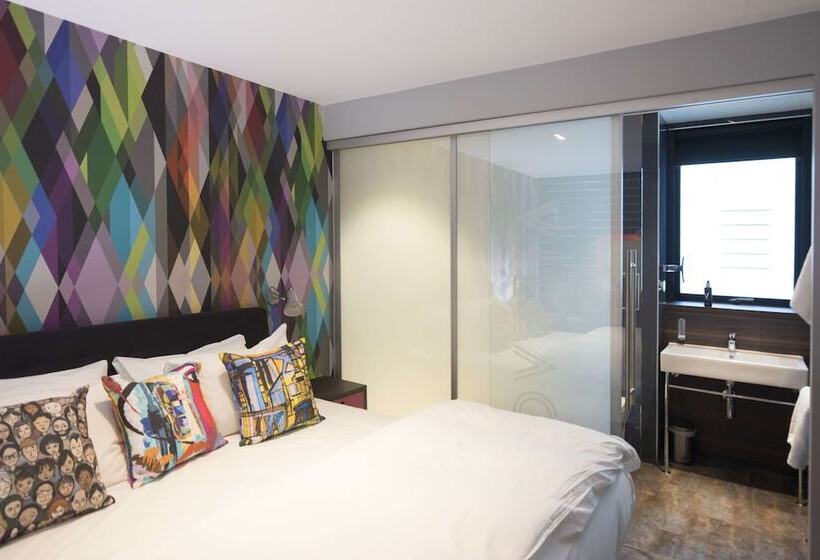 스탠다드 룸, Village Hotel Bristol Filton