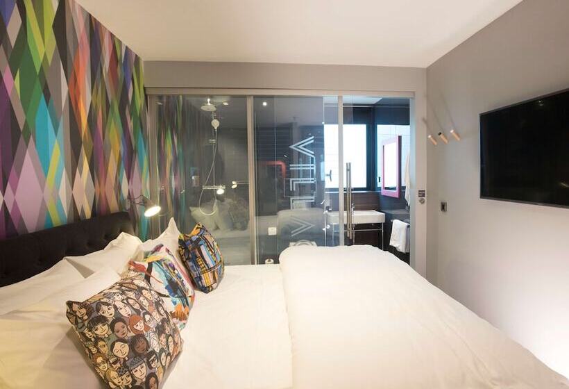 Quarto Estandar, Village Hotel Bristol Filton