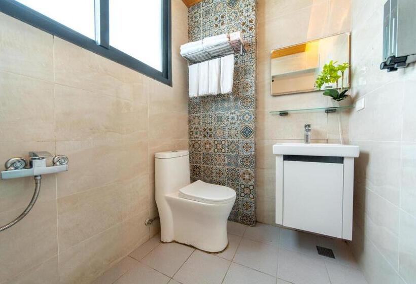 اتاق استاندارد چهار تخته, Jinguann B&b
